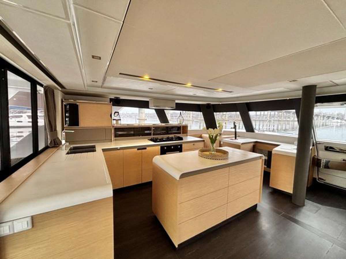 yacht-538373