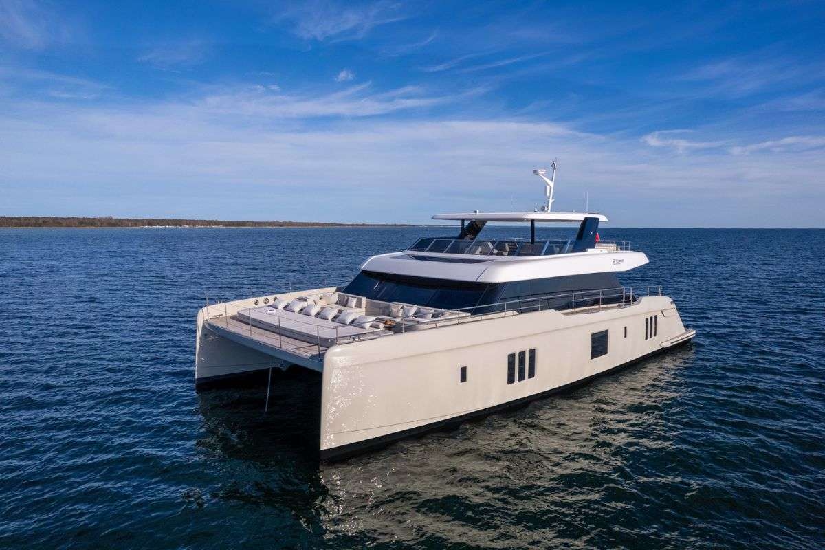 yacht-546801