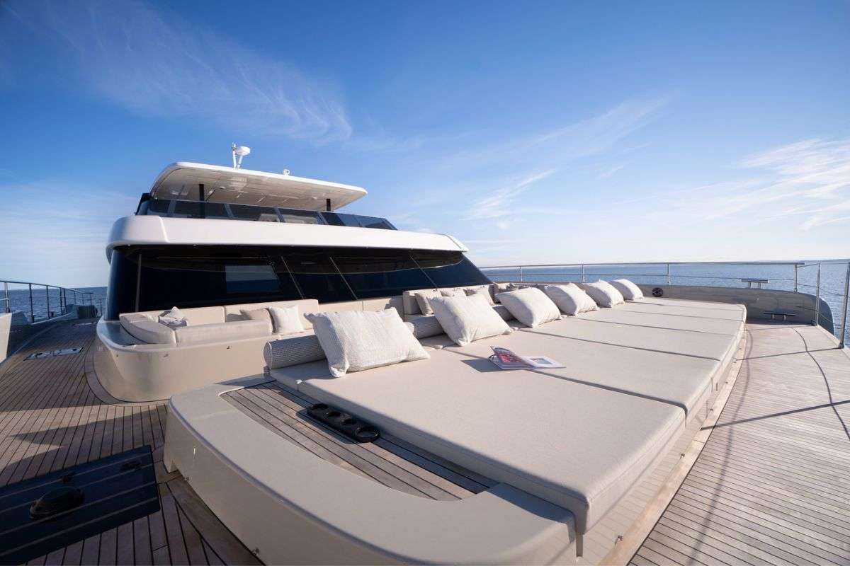yacht-546803
