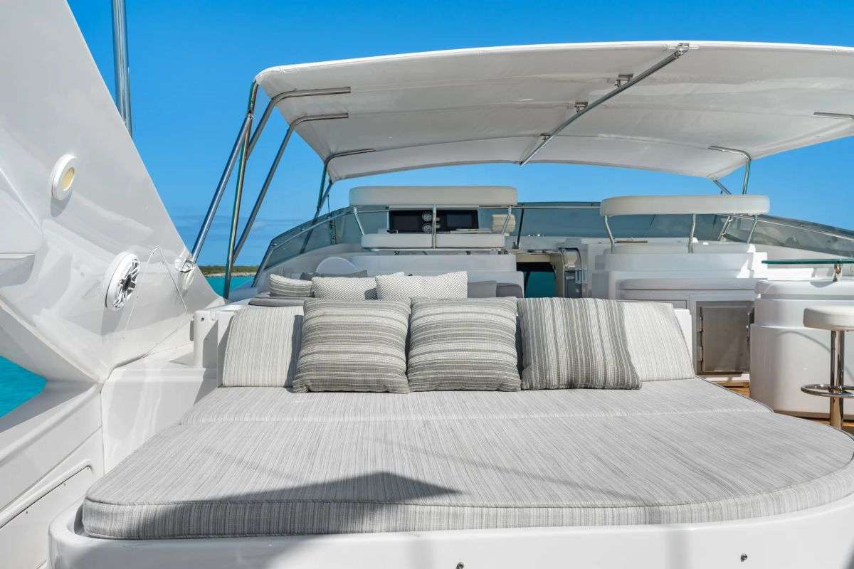 yacht-547710