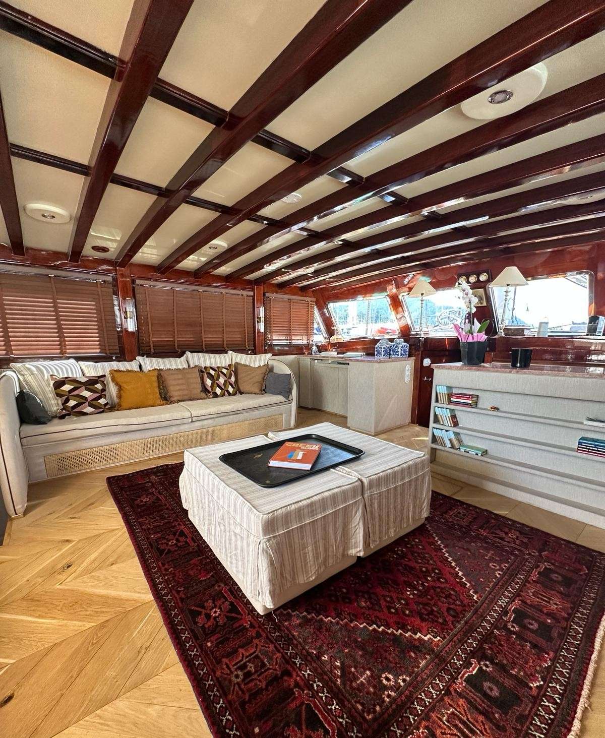 yacht-547719