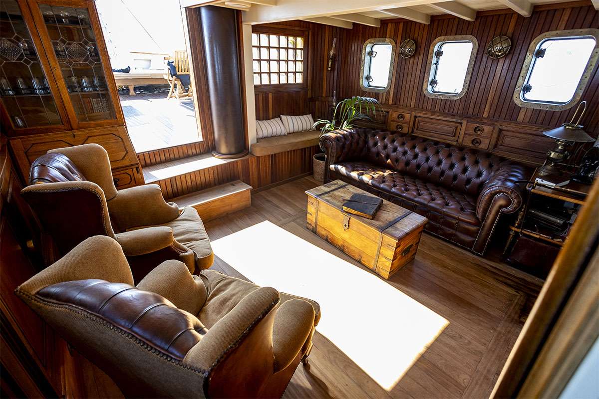 yacht-548433