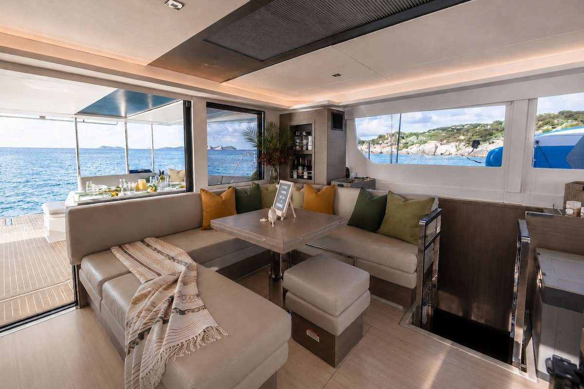 yacht-548882