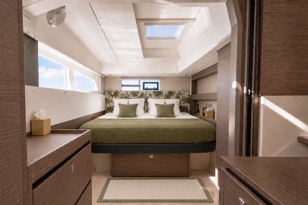 yacht-548886