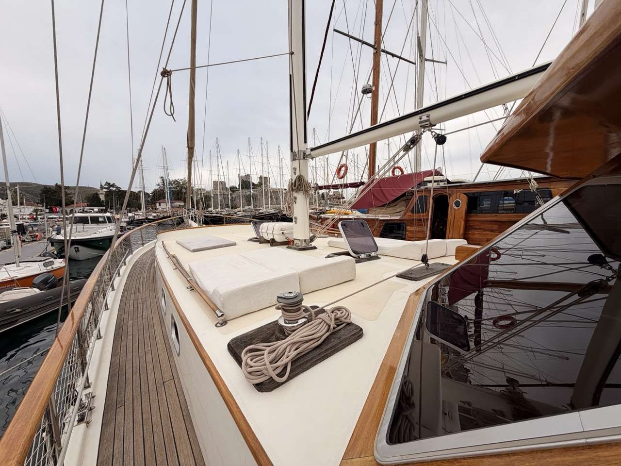 yacht-548569