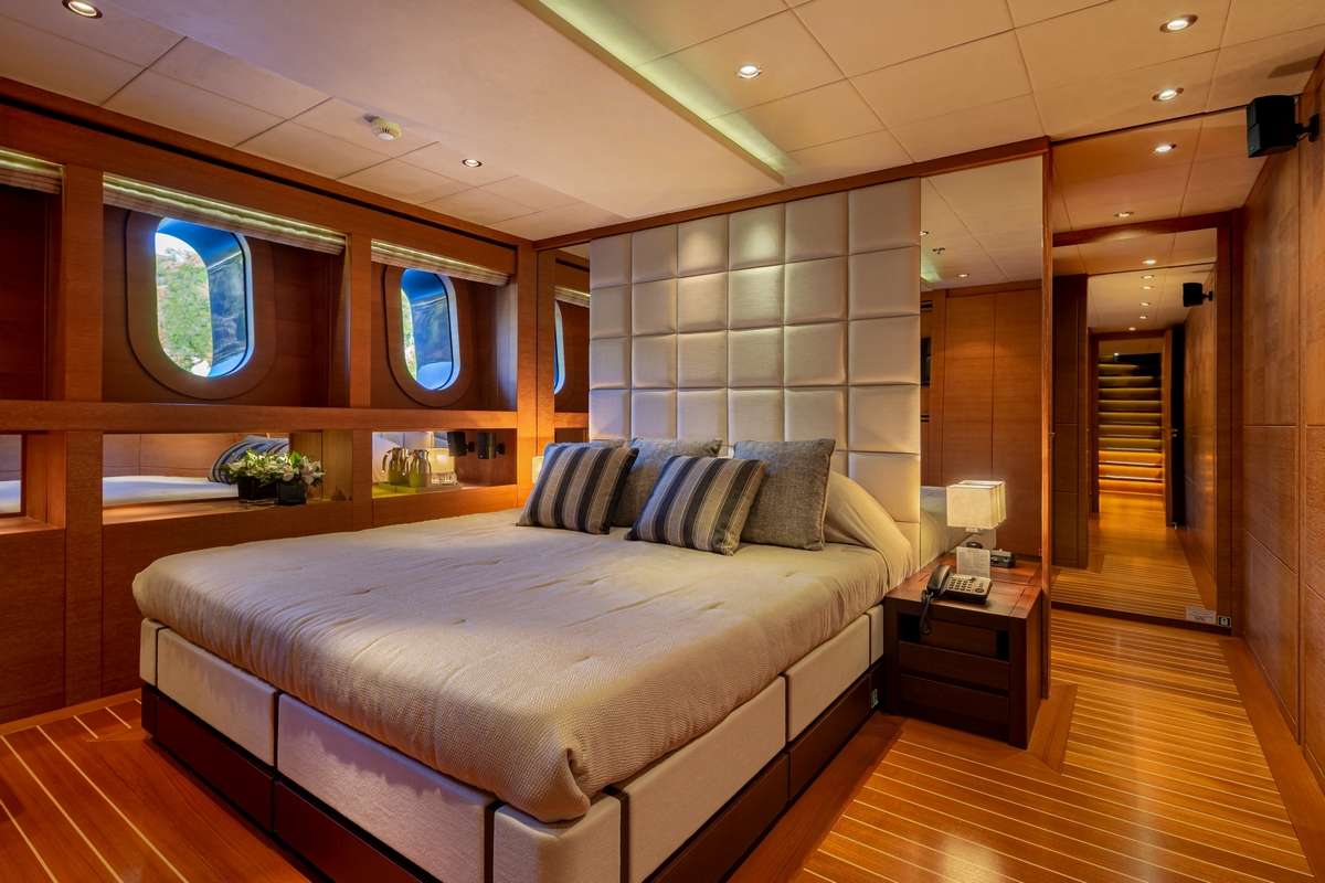 yacht-72428