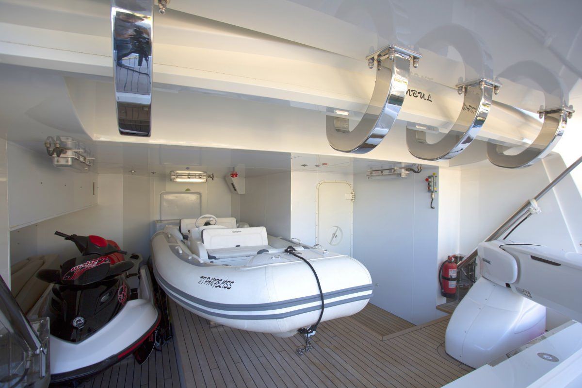 yacht-74021