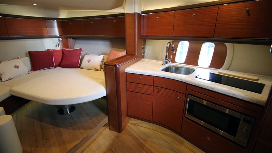yacht-145099