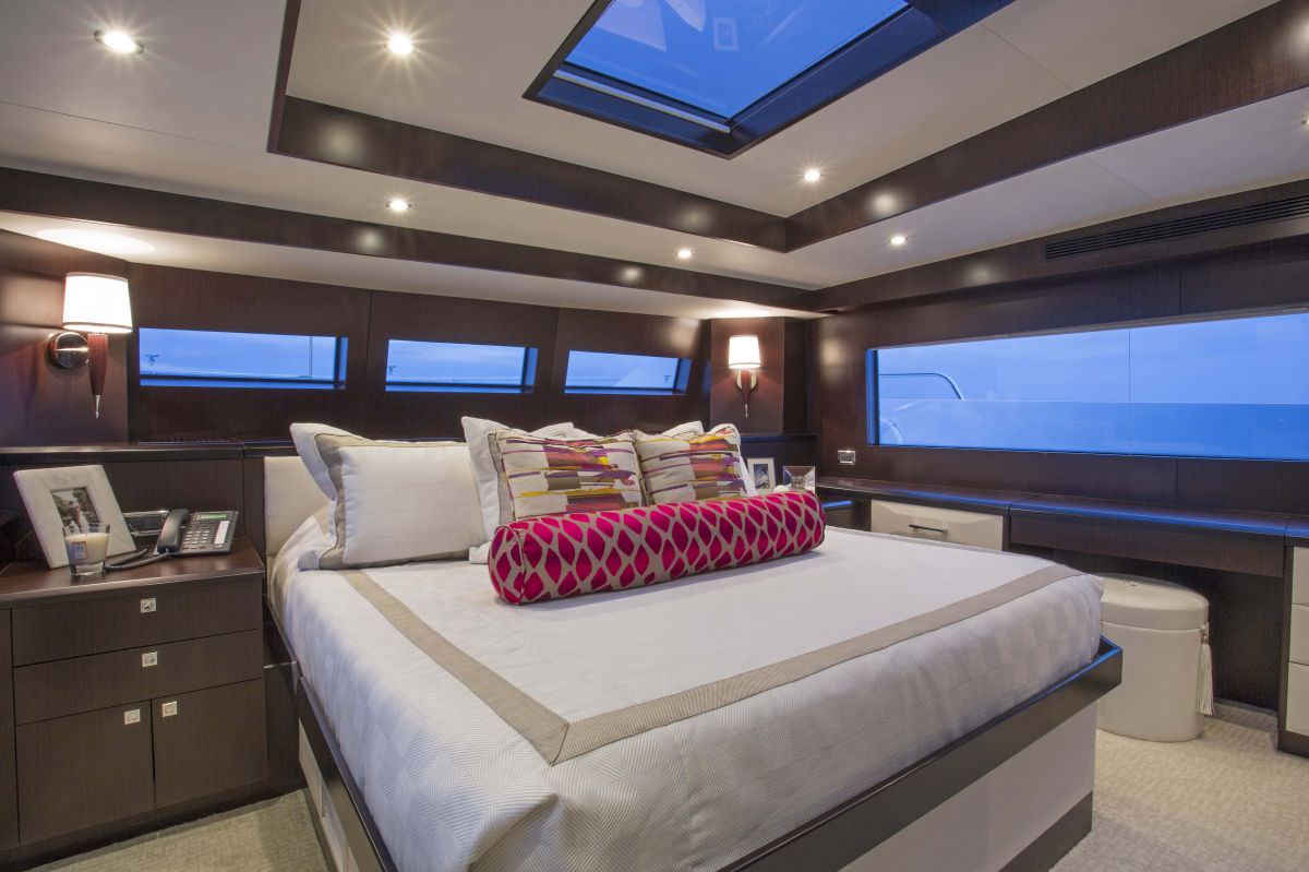 yacht-76693