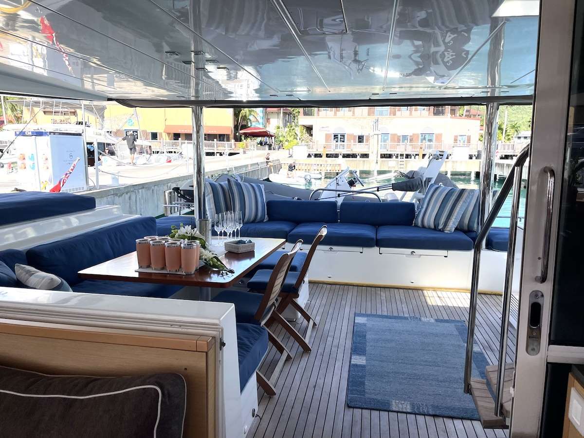 yacht-10590