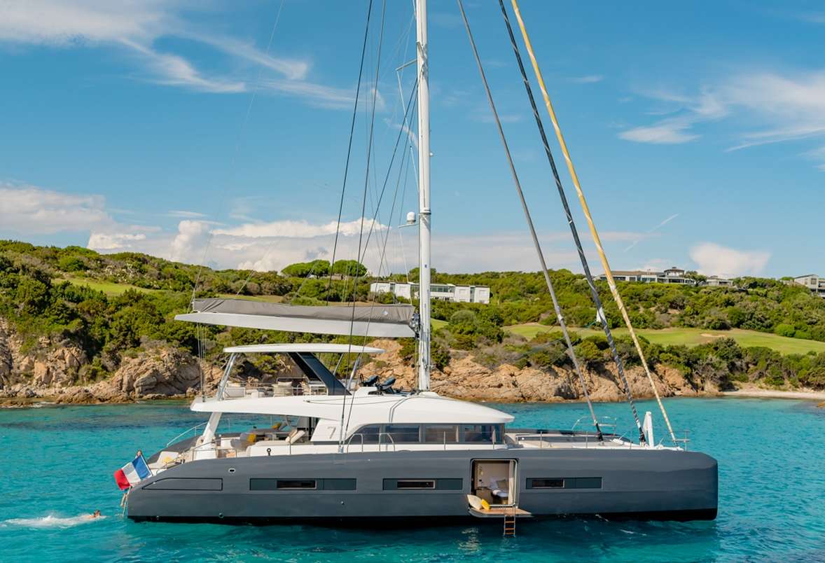 yacht-81717