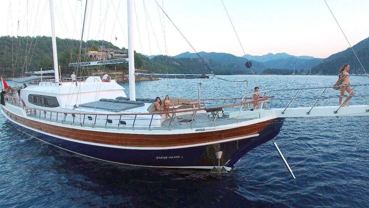 yacht-84371