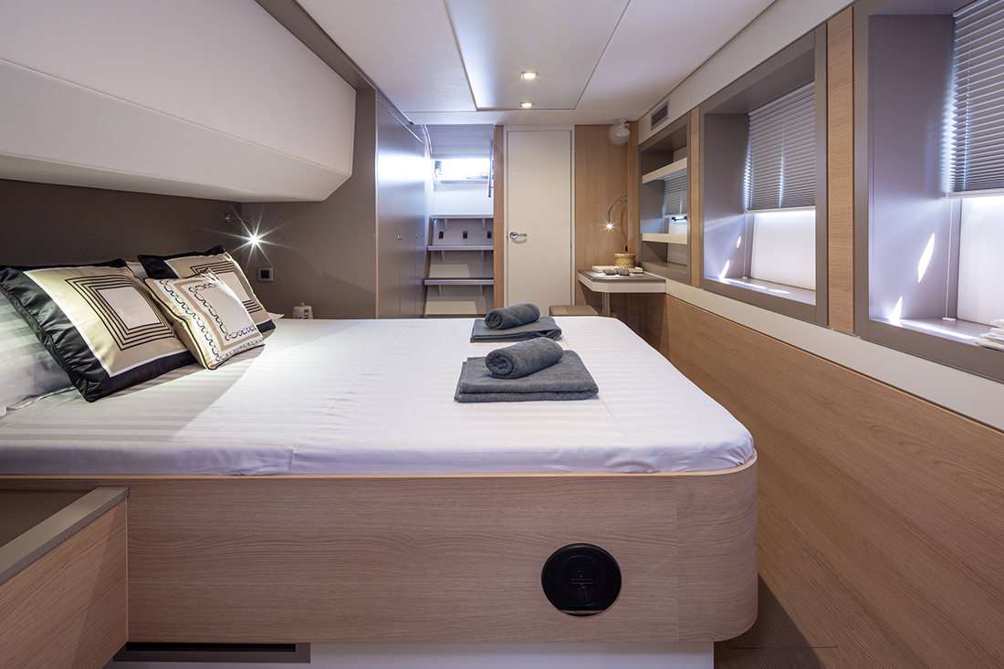 yacht-145115