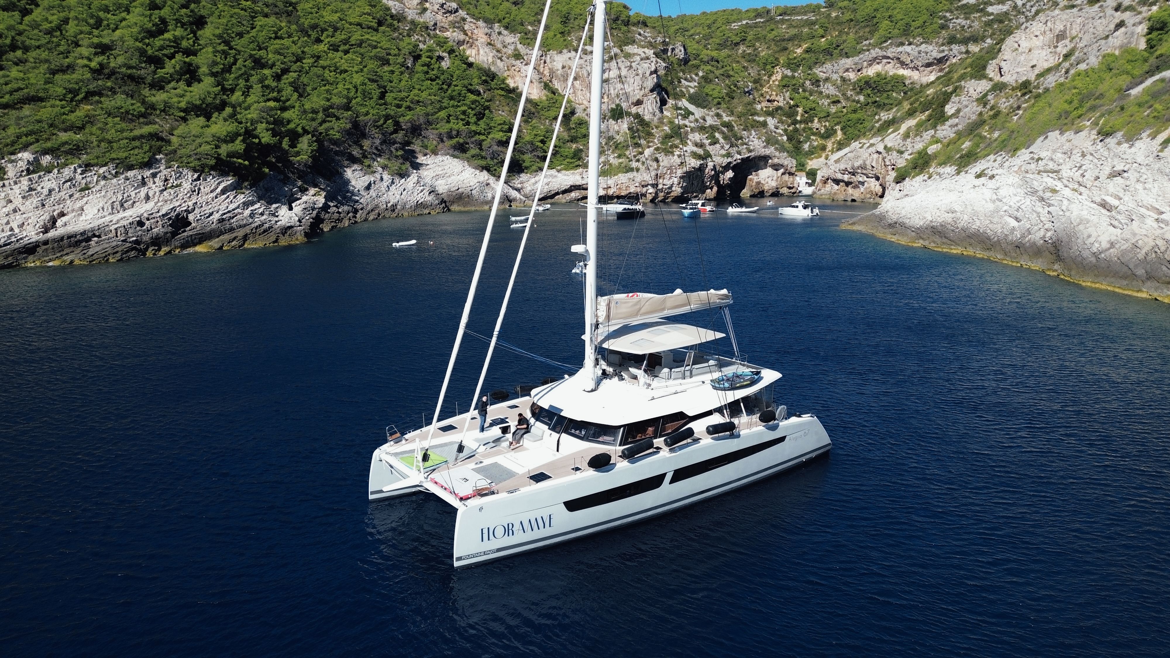 Ritzy Yachts