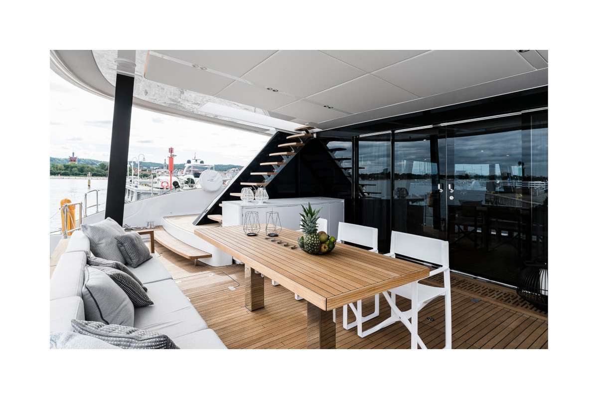 yacht-94508