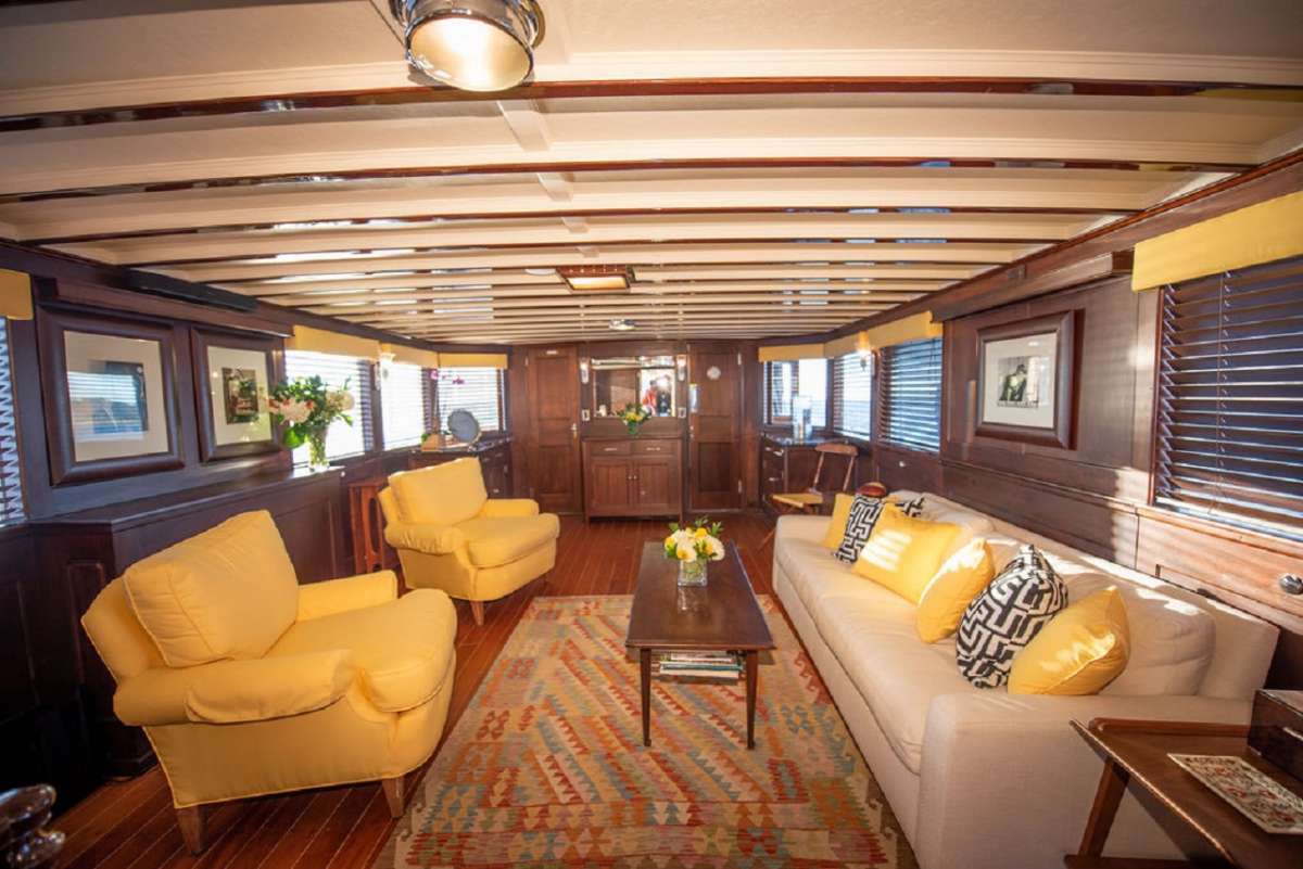 yacht-97942