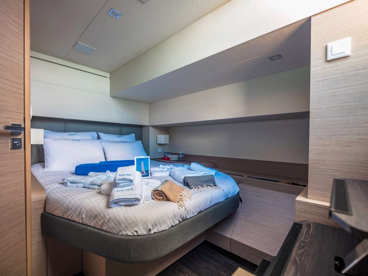 yacht-99539