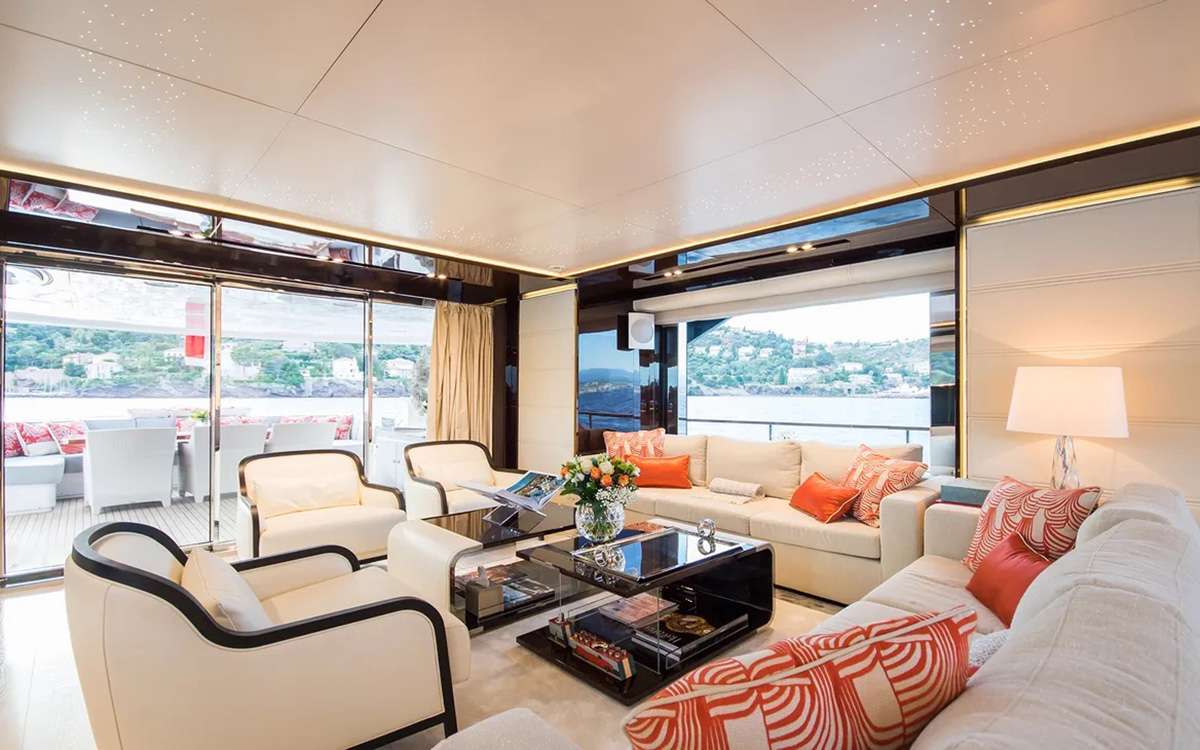 yacht-100011
