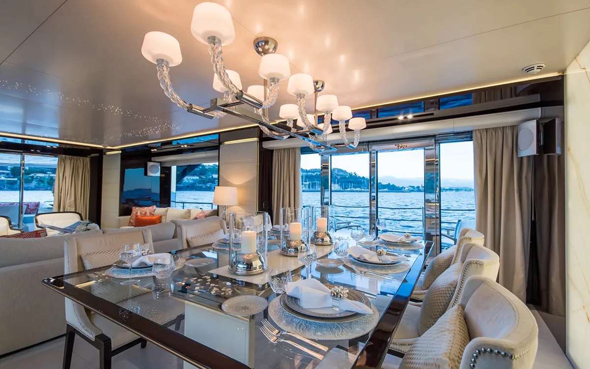yacht-100012