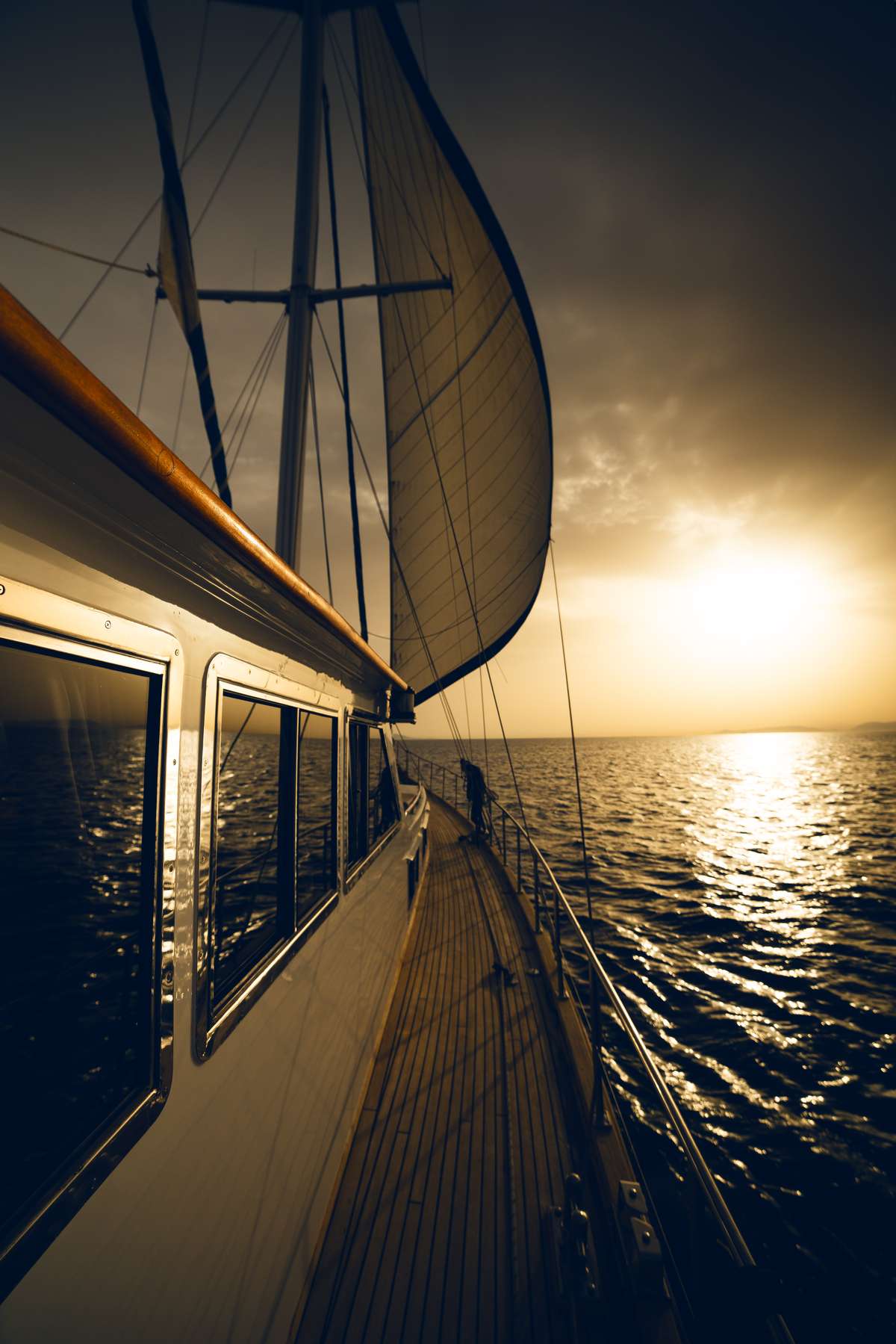 yacht-396342