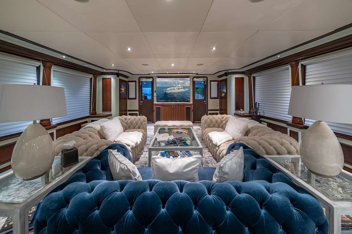 yacht-103956