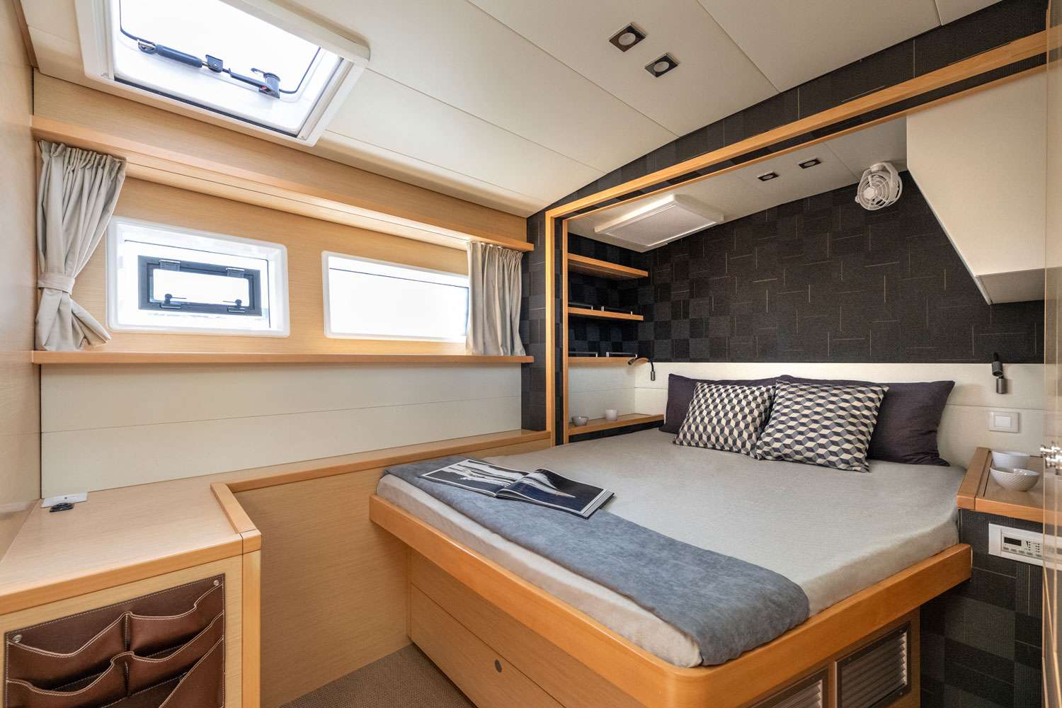 yacht-61344