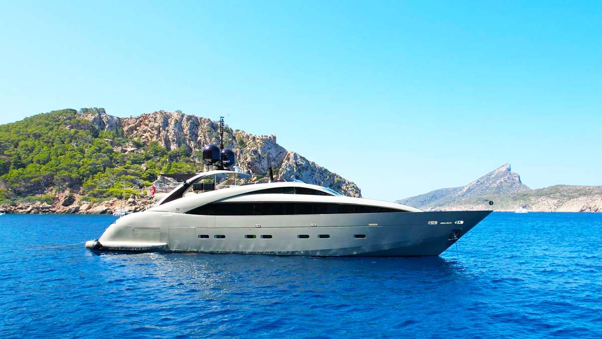 yacht-152106