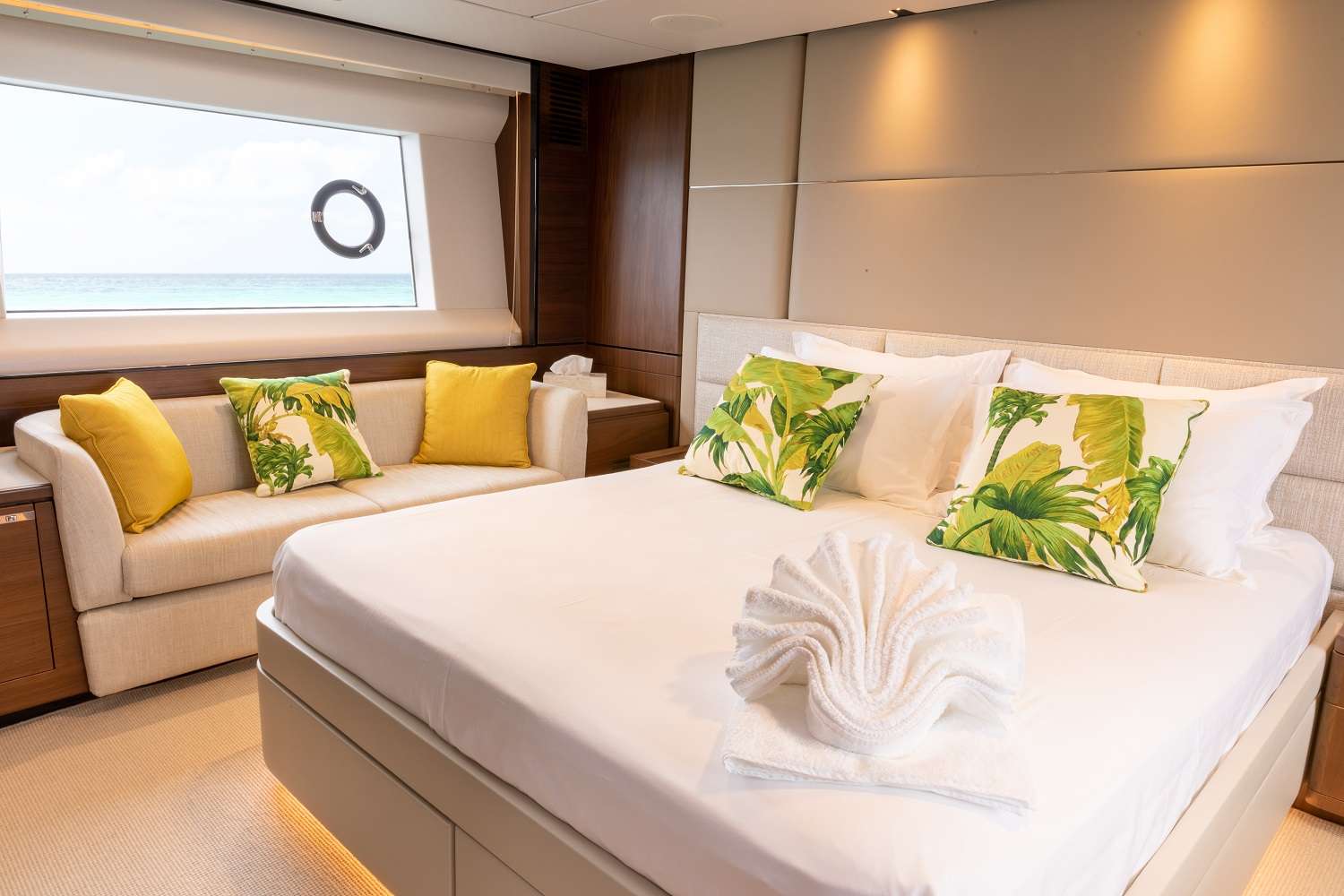 yacht-136273
