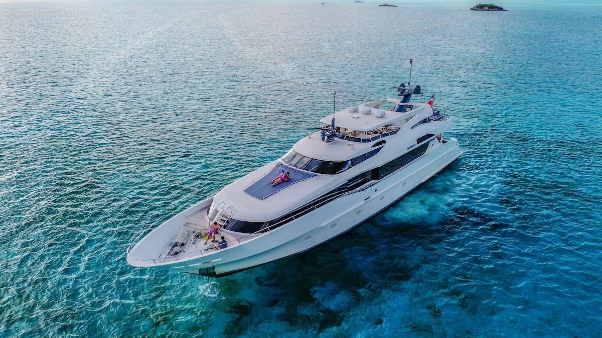 yacht-215084