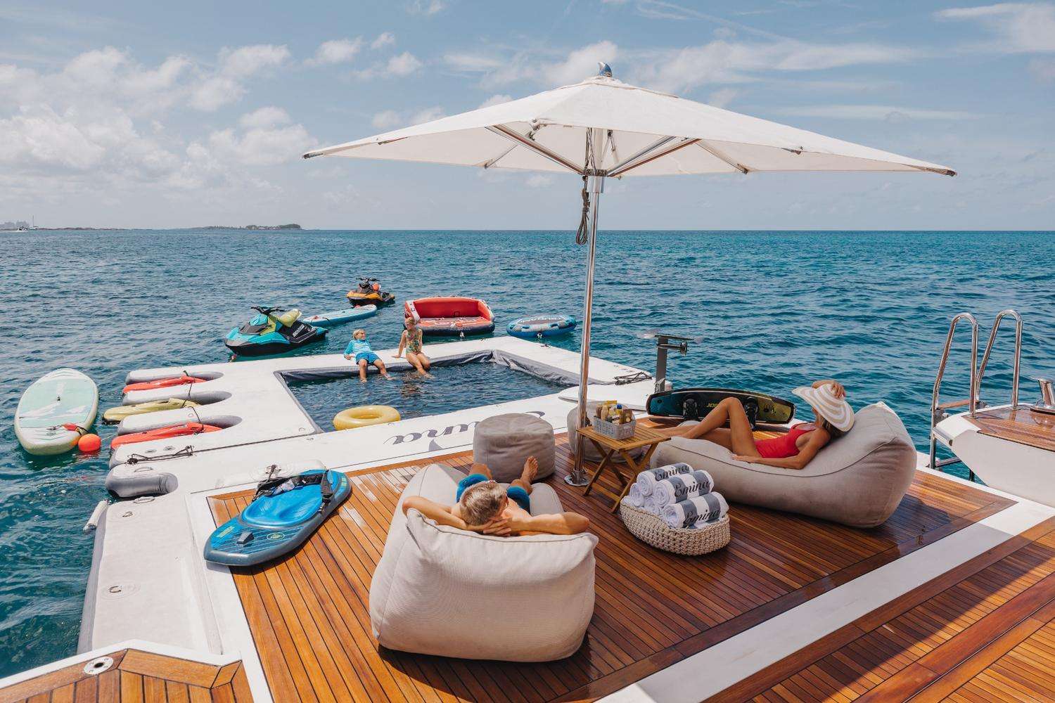yacht-526555