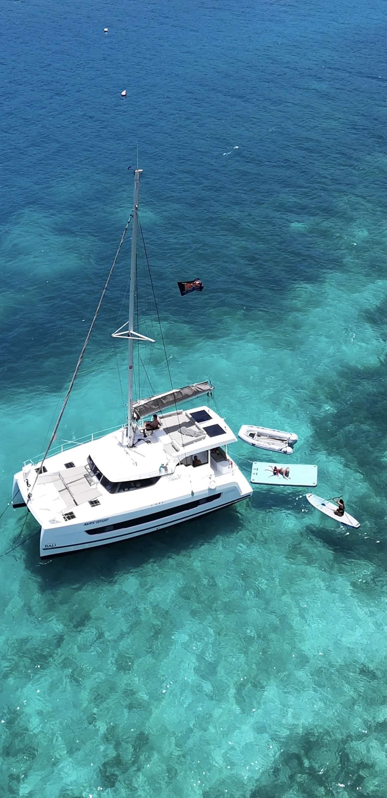 yacht-548413