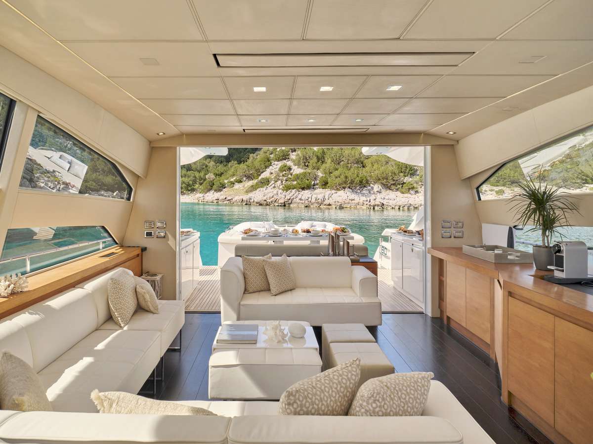 yacht-523330