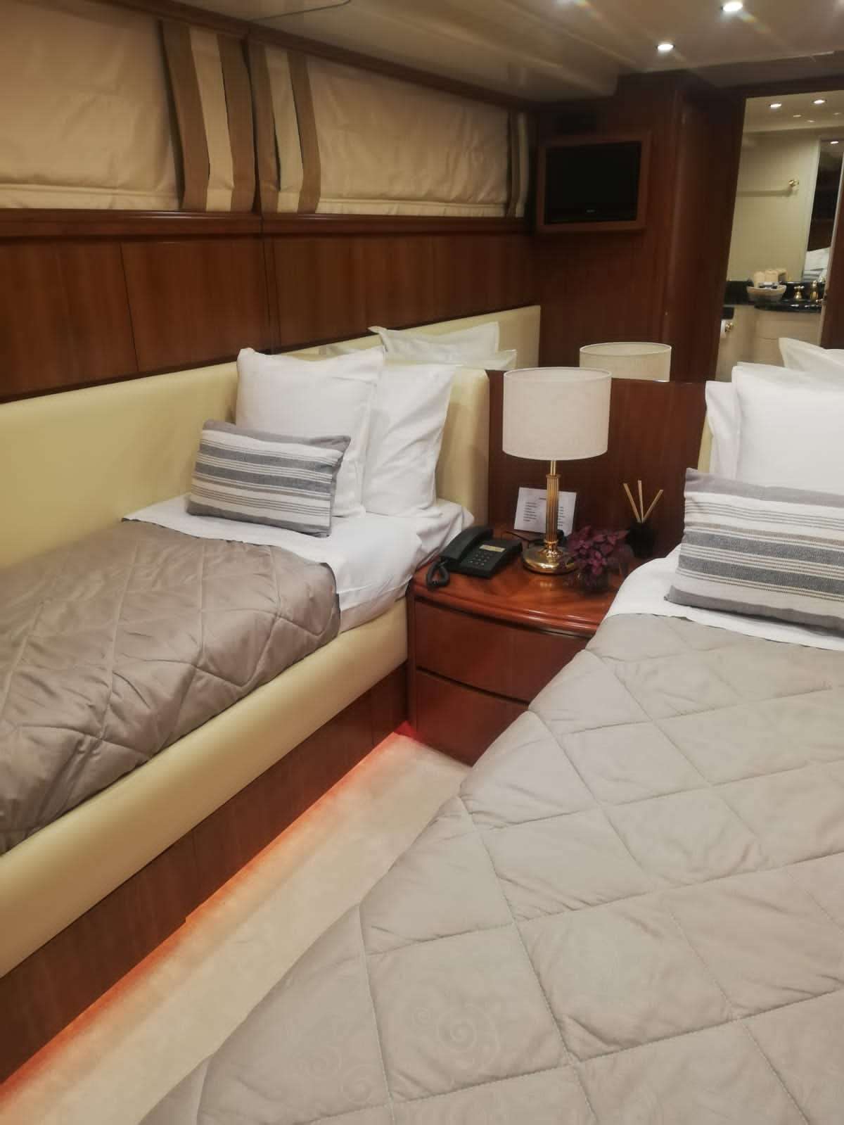 yacht-525488