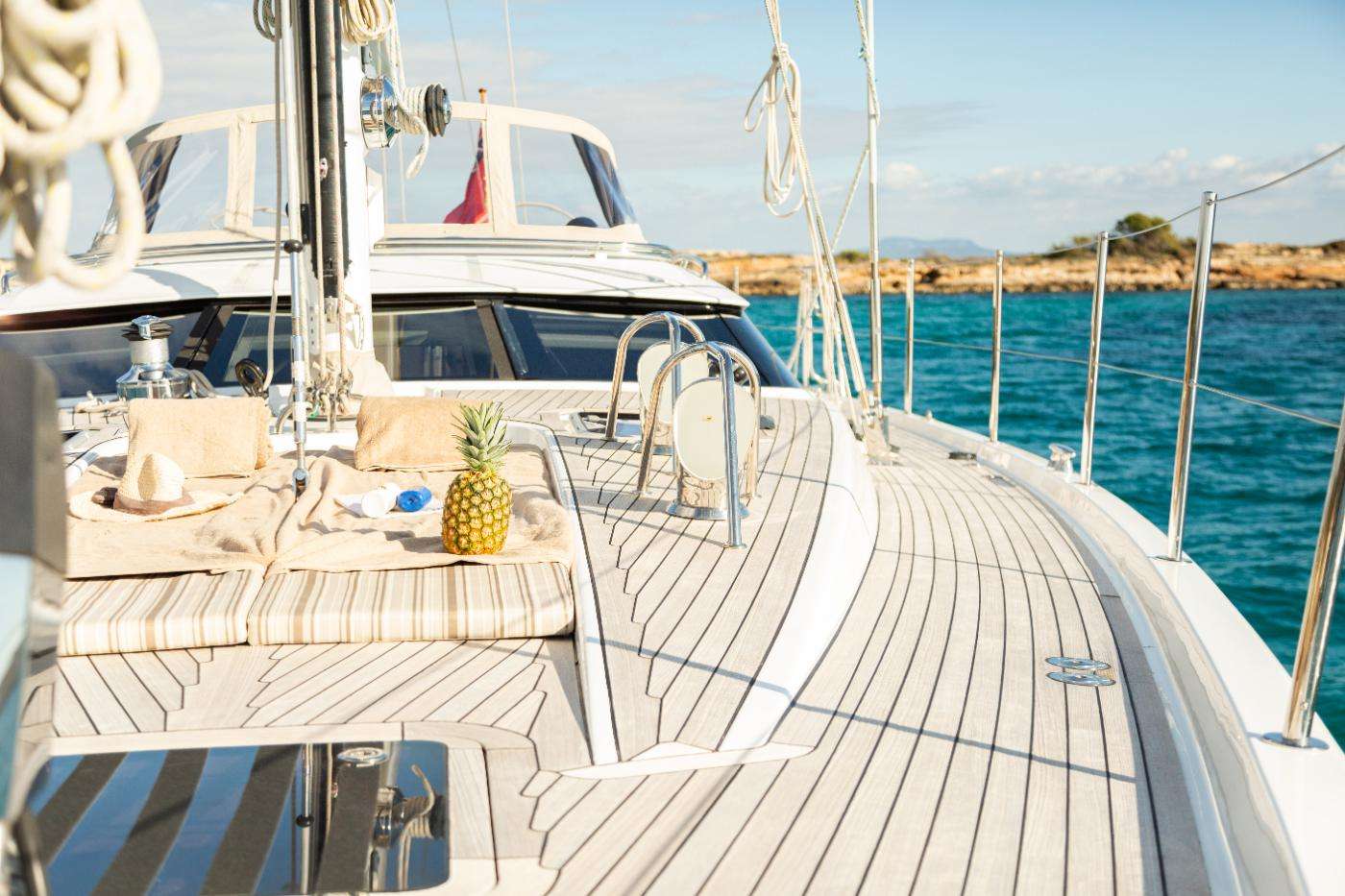 yacht-550356