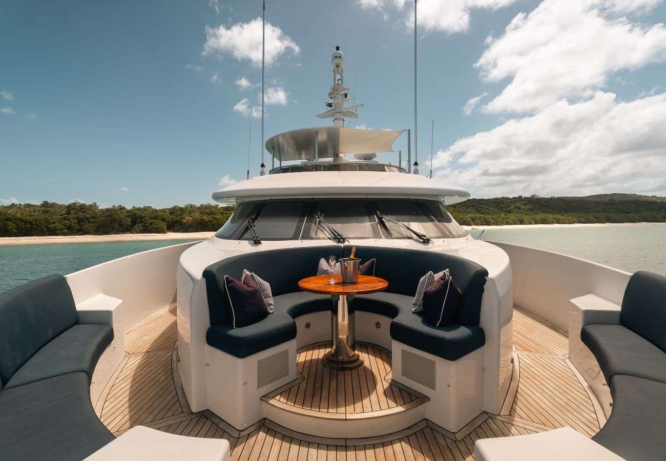 yacht-549837