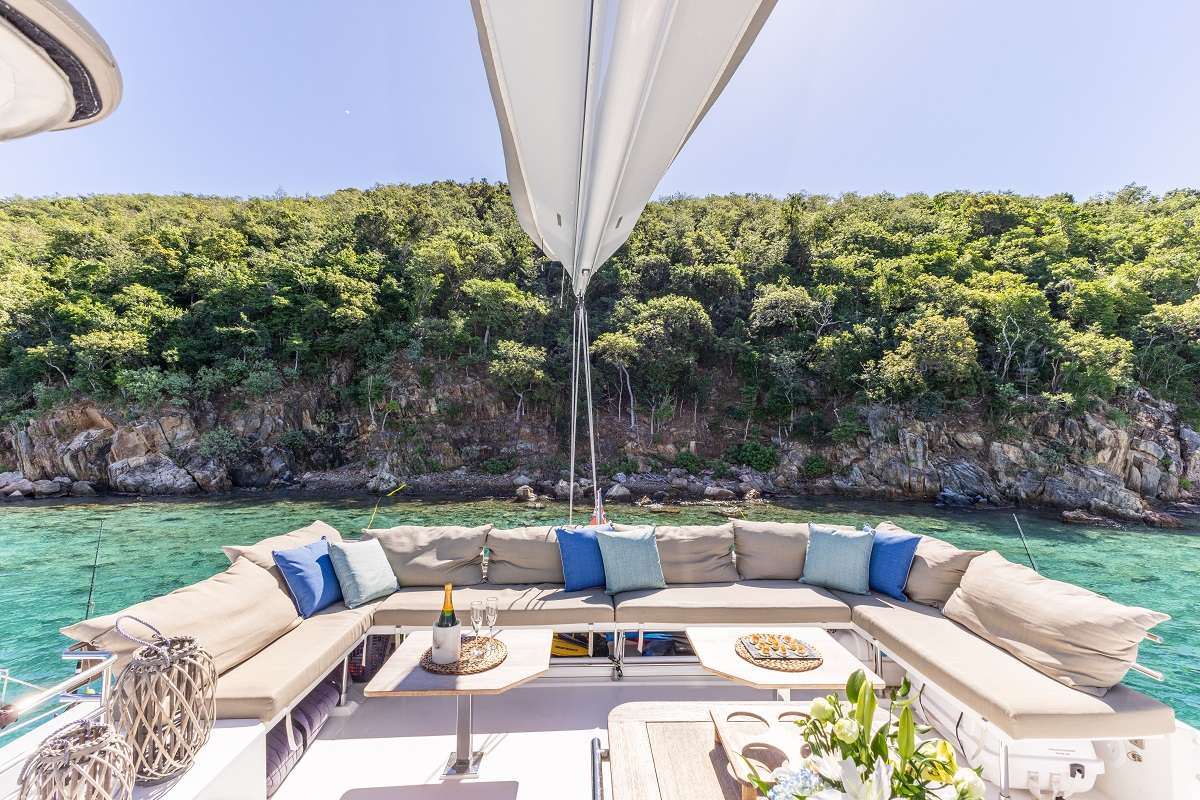 yacht-550731