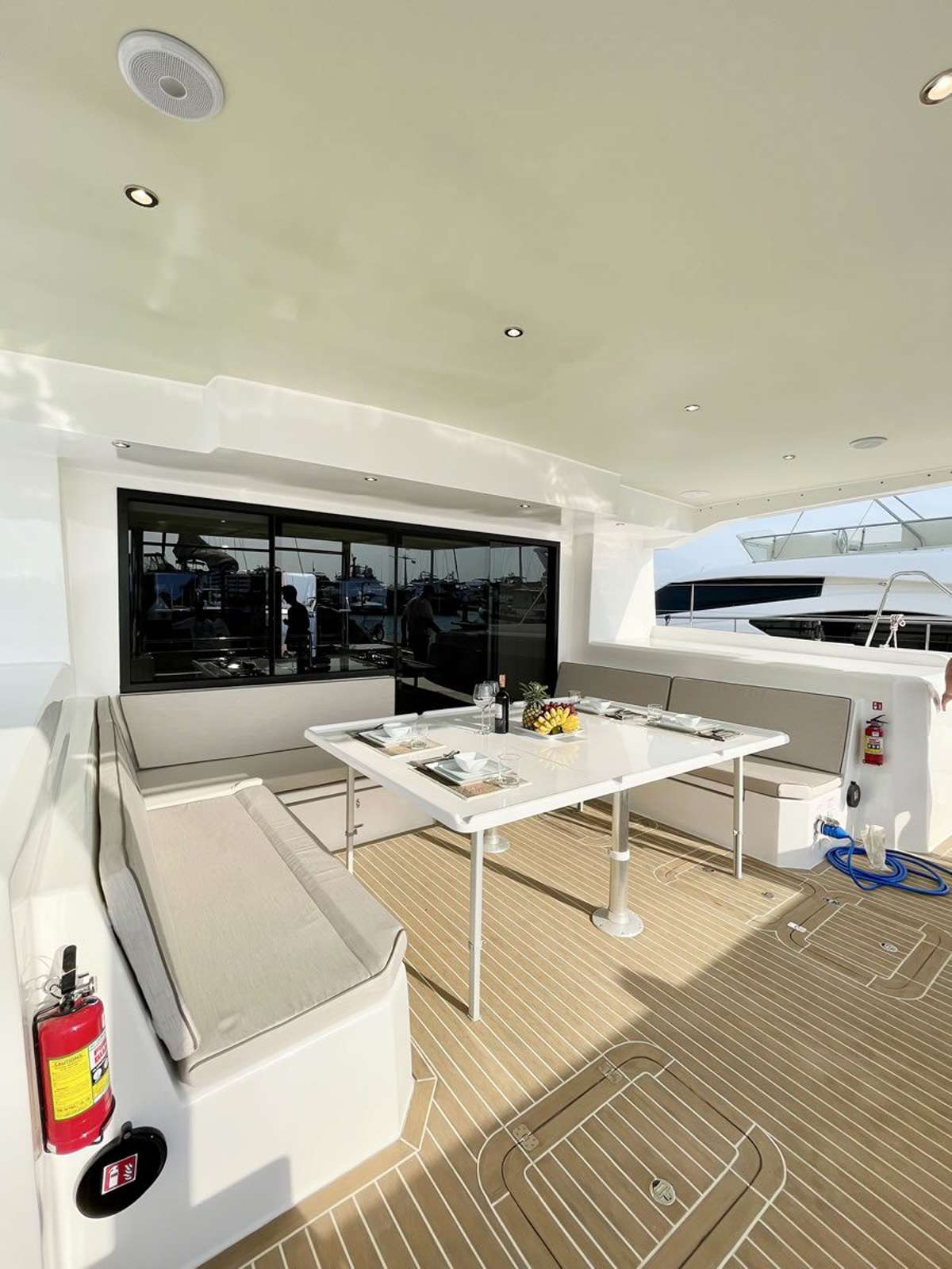 yacht-549812