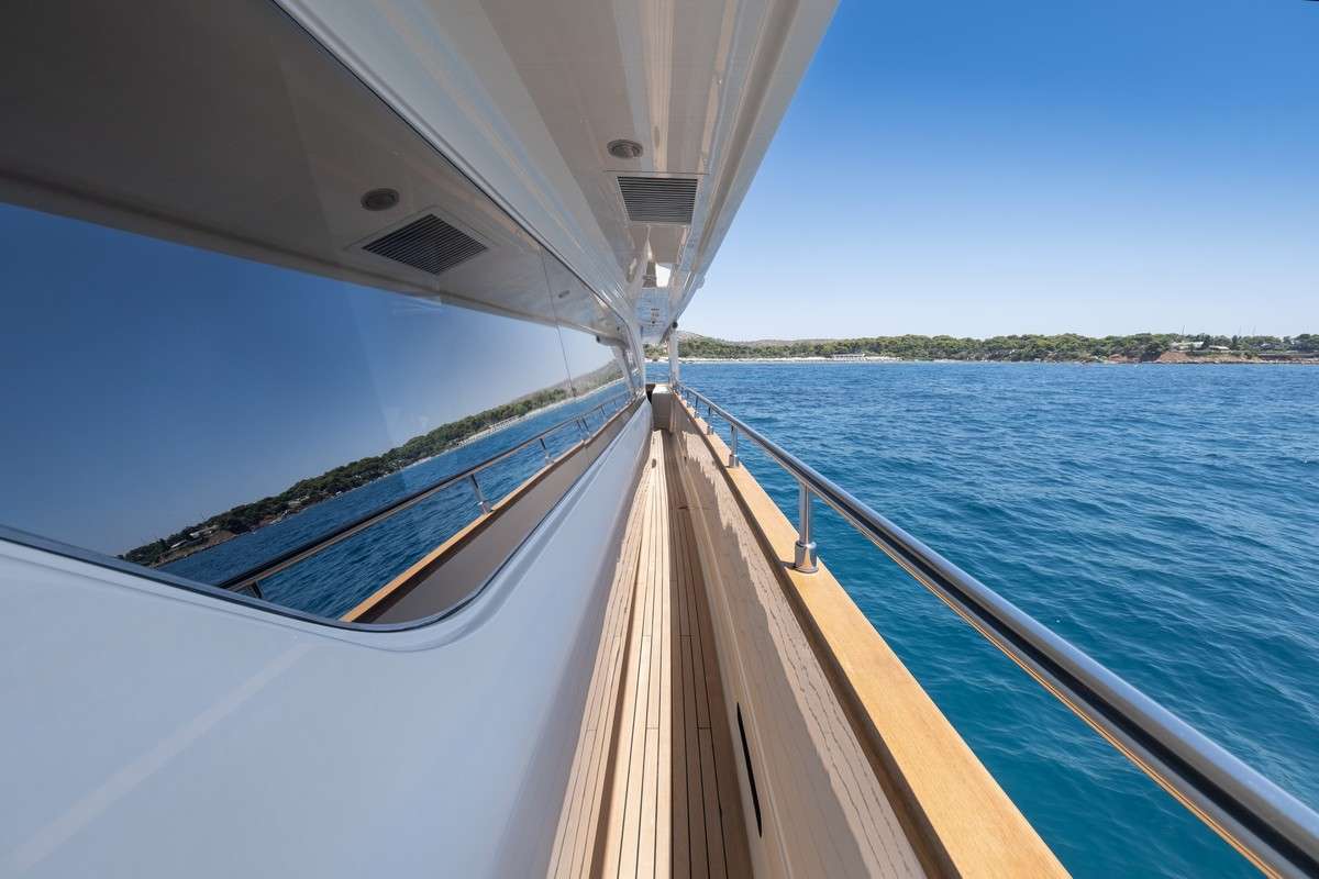 yacht-550747