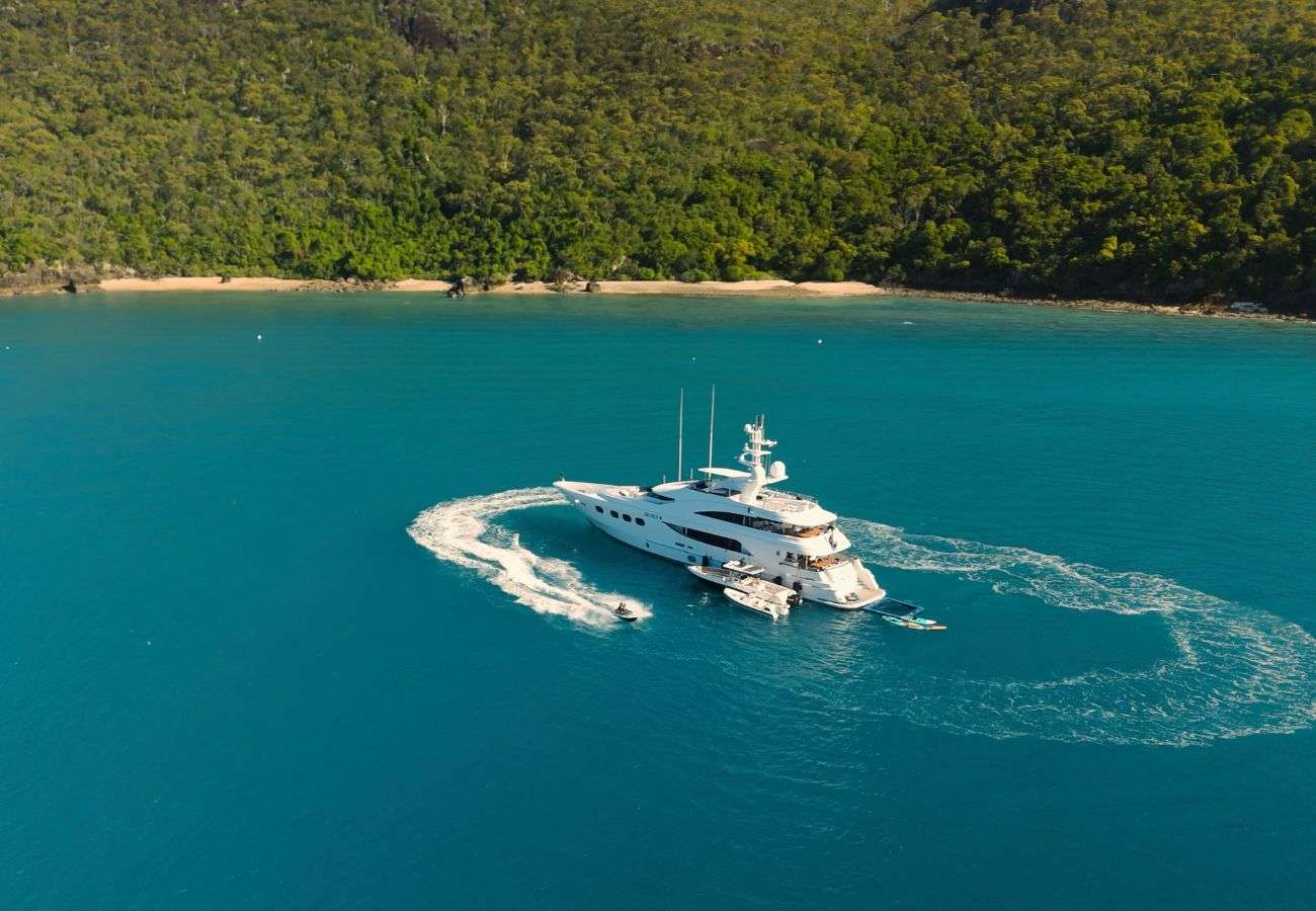 yacht-549840