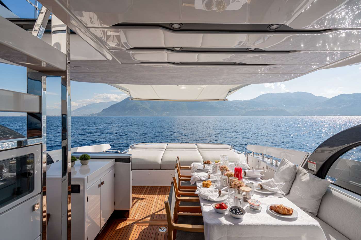 yacht-550409