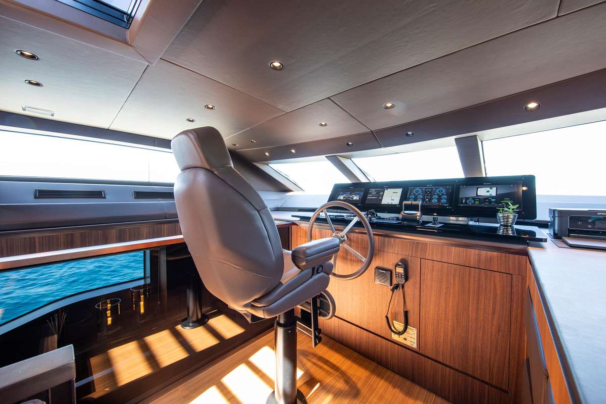 yacht-550179