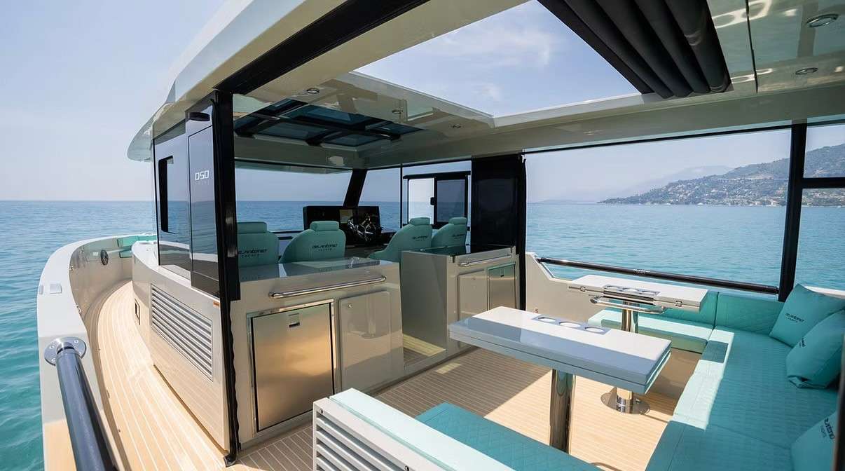 yacht-550630