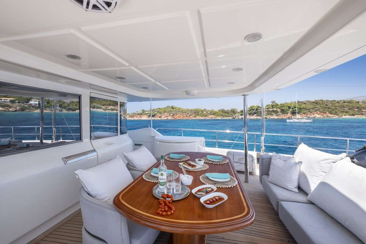 yacht-550753