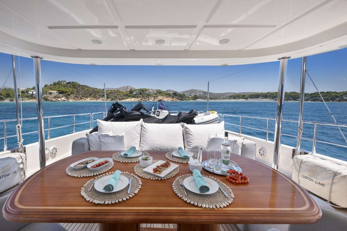 yacht-550760