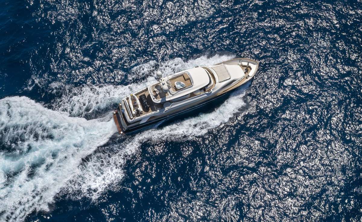 yacht-550763