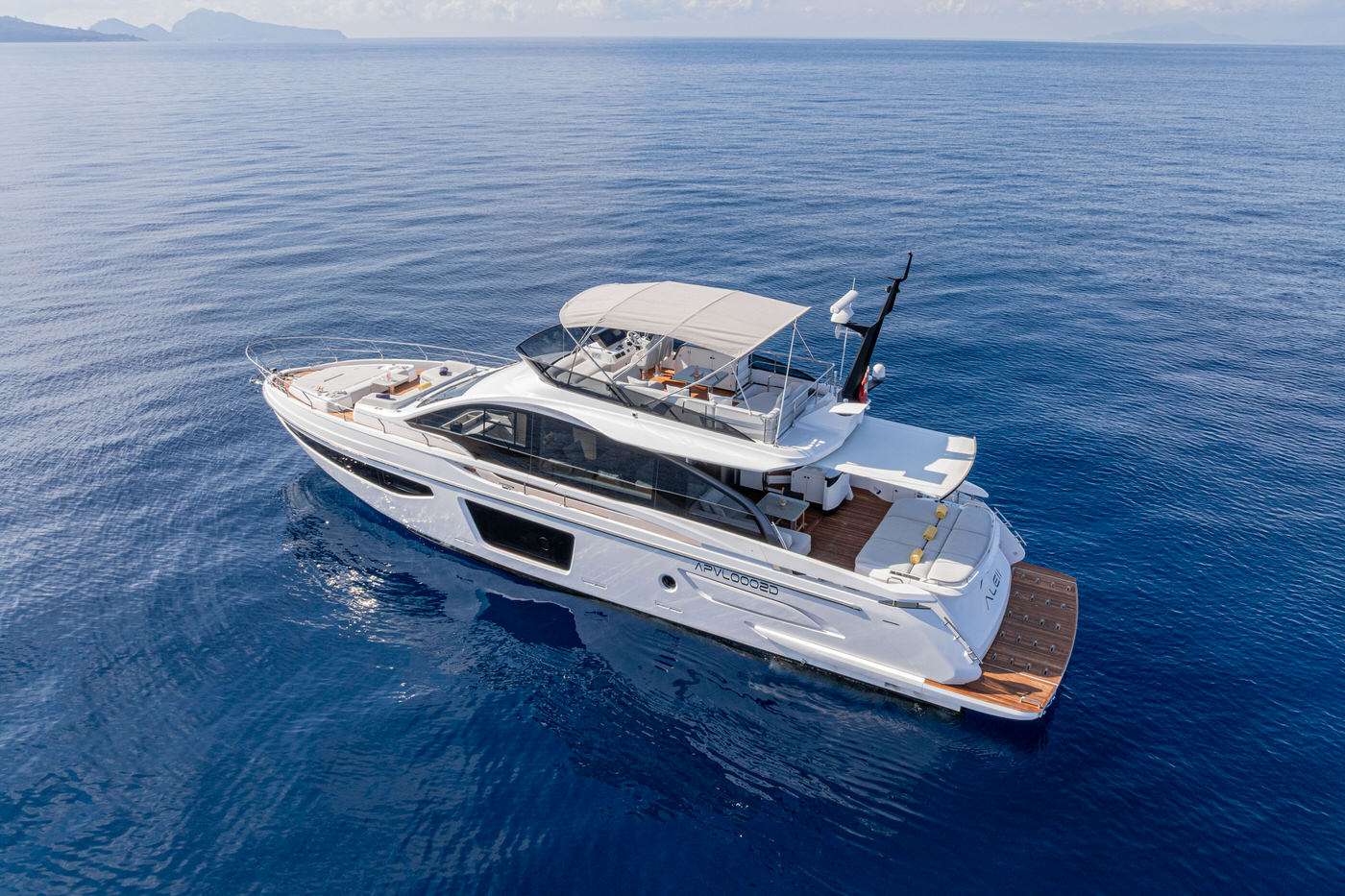 yacht-550412
