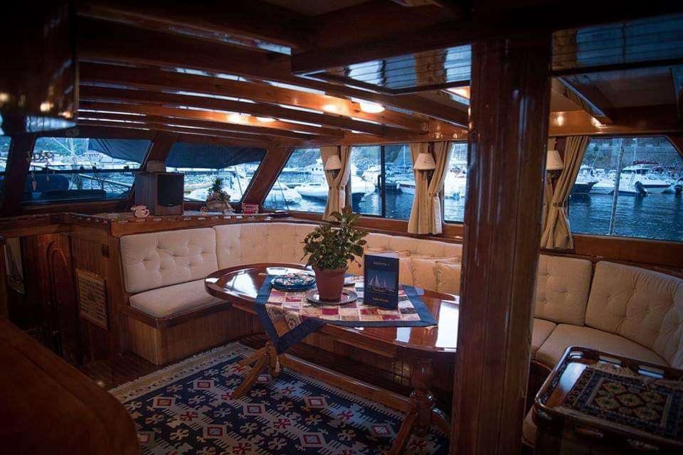 yacht-588109