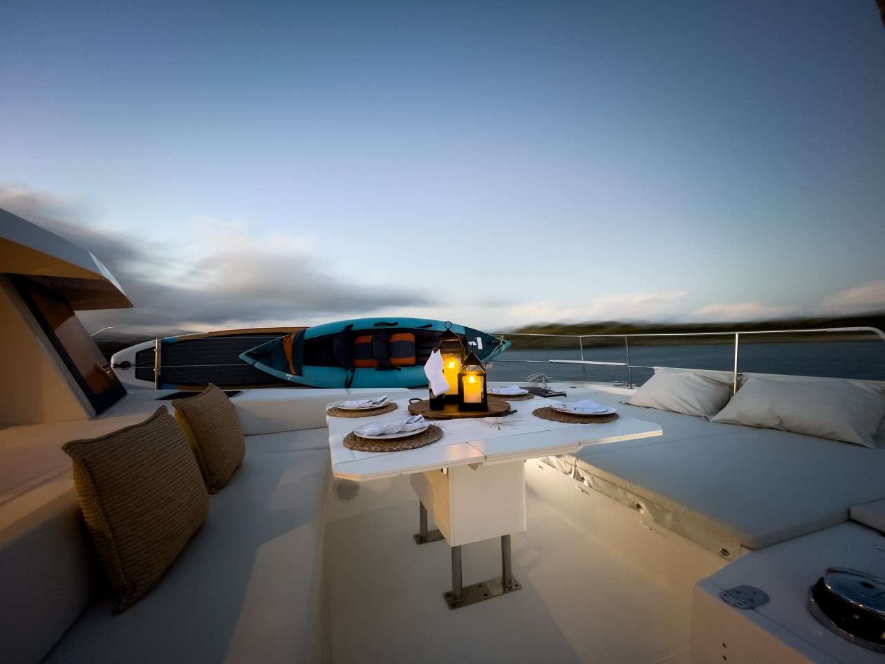 yacht-583372