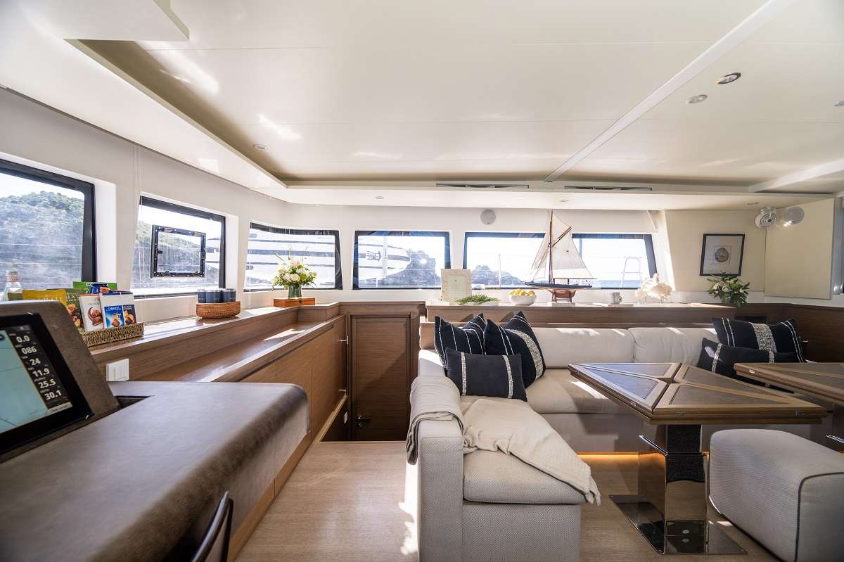 yacht-567549