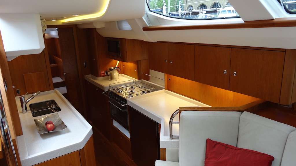 yacht-550344